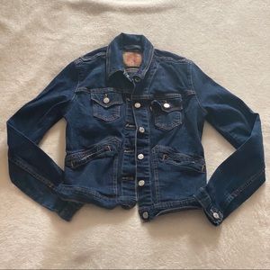 Levi’s Jean jacket vintage fits sm/med